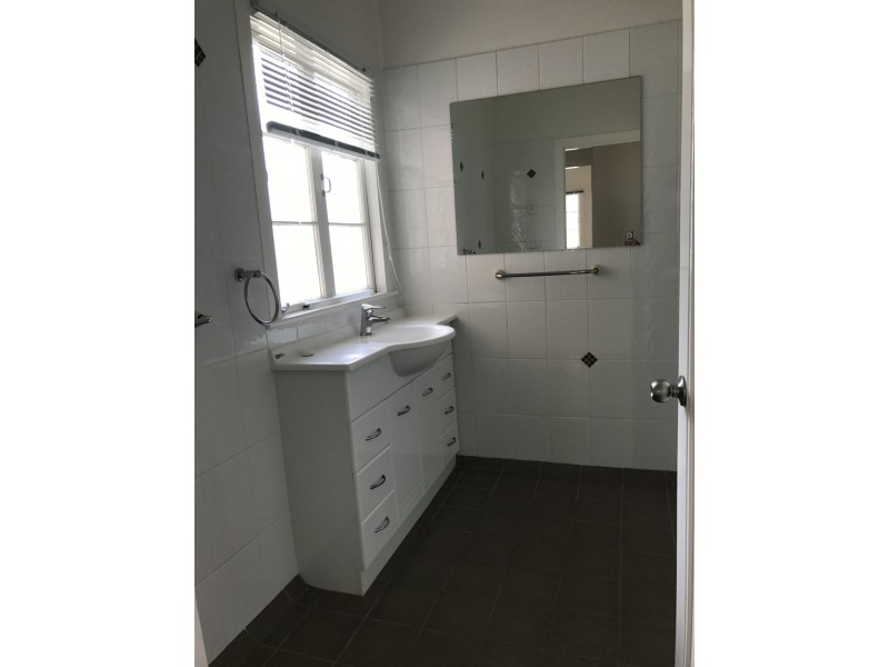 2 Agnes Street, The Range QLD 4700