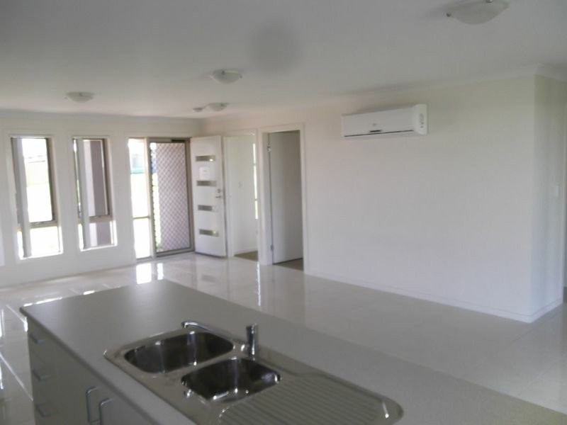 11 Taramoore Road, Gracemere QLD 4702