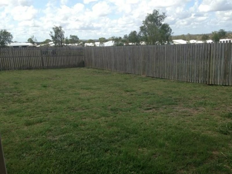 11 Taramoore Road, Gracemere QLD 4702