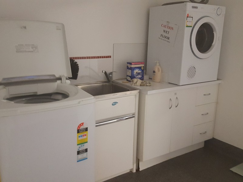 14B Cambridge Street, Rockhampton City QLD 4700