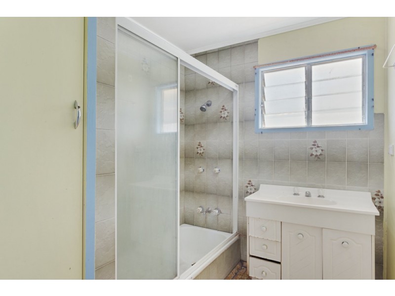 273 Sunner Street, Koongal QLD 4701