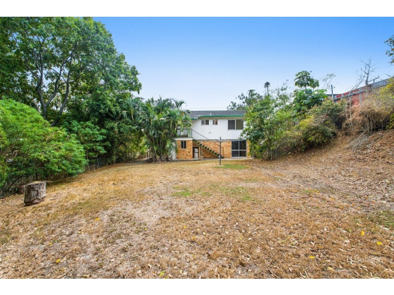 230 Elphinstone Street, Berserker QLD 4701