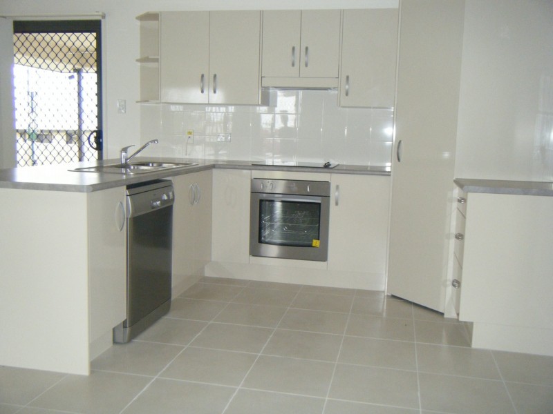 30 Lucas Street, Gracemere QLD 4702