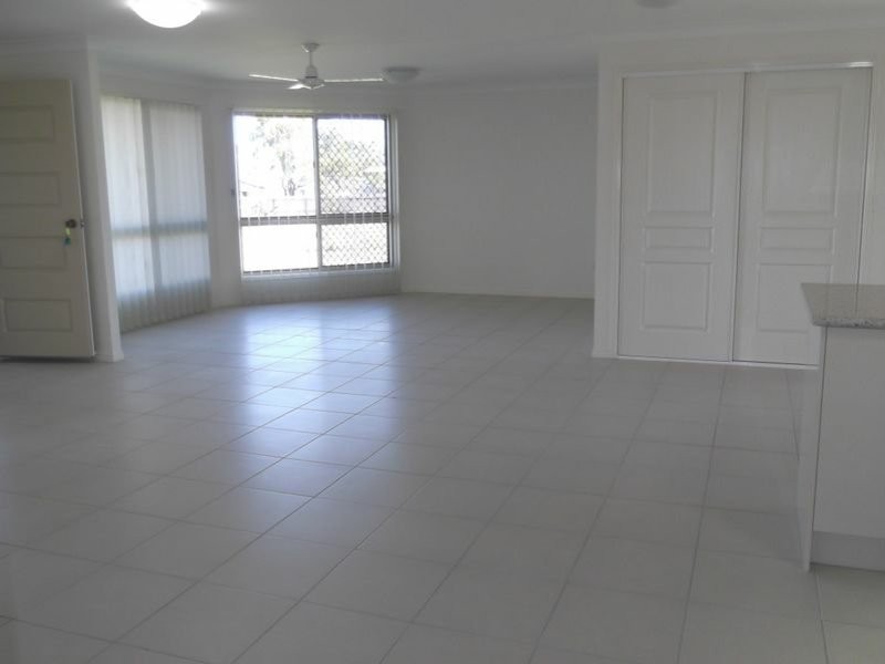 13 Jane Crescent, Gracemere QLD 4702