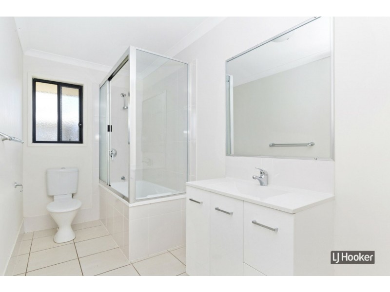 8 Viney Street, Gracemere QLD 4702