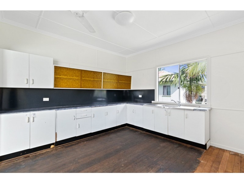 103 Haynes Street, Park Avenue QLD 4701