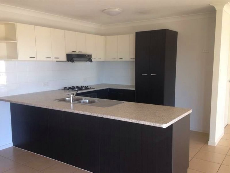 10 Violet Drive, Gracemere QLD 4702