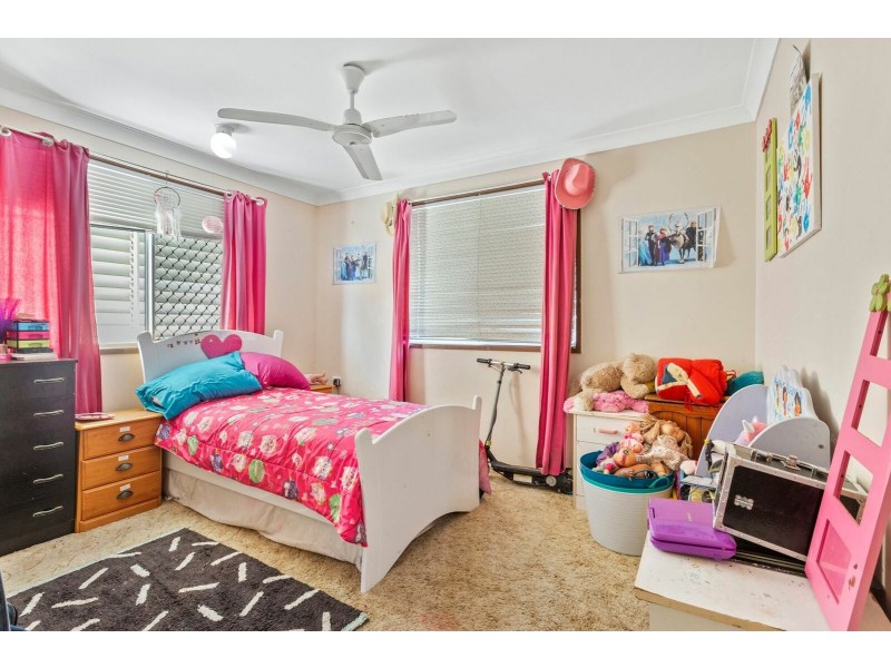 9 Elwing Street, Kawana QLD 4701