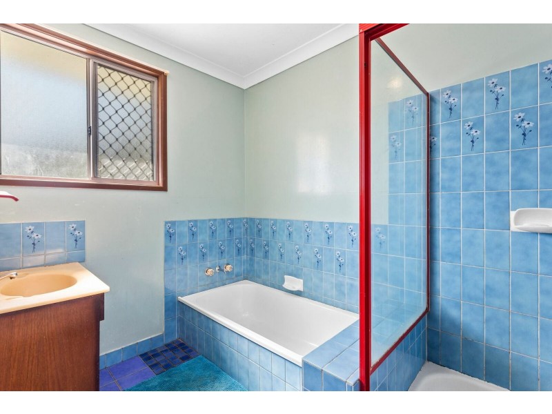 9 Elwing Street, Kawana QLD 4701