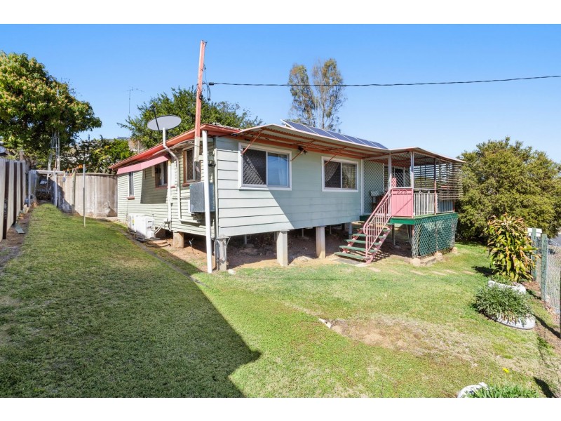 4 River Street, Mount Morgan QLD 4714