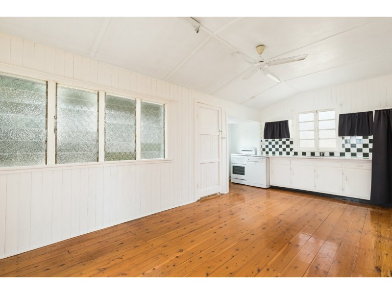 38 Beak Street, Koongal QLD 4701