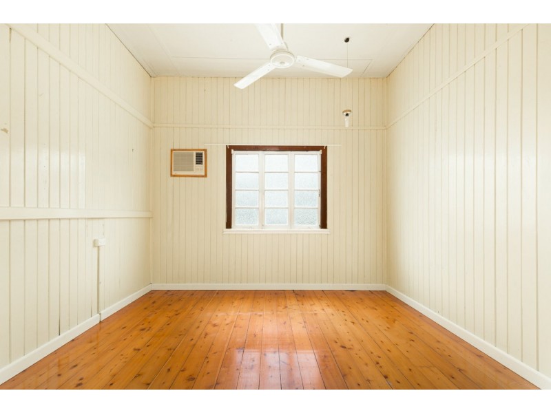 38 Beak Street, Koongal QLD 4701