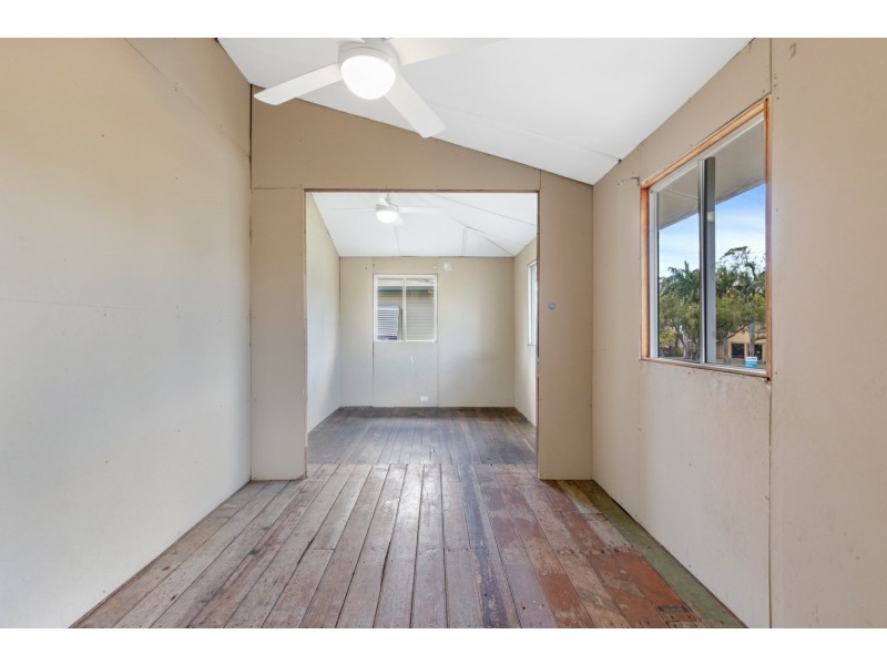 7 Werner Street, Park Avenue QLD 4701