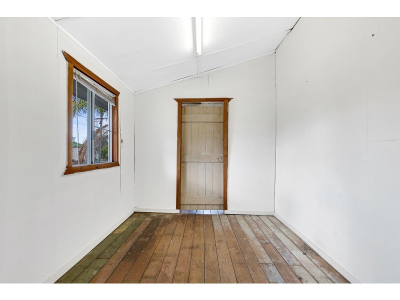 7 Werner Street, Park Avenue QLD 4701