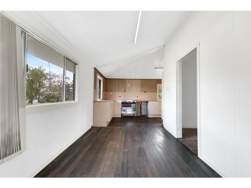7 Werner Street, Park Avenue QLD 4701