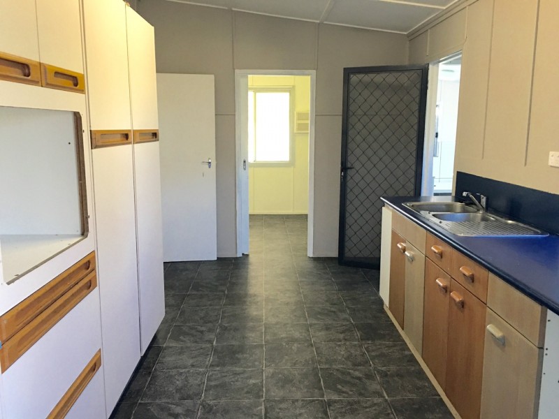 64402 Bruce Highway, Milman QLD 4702