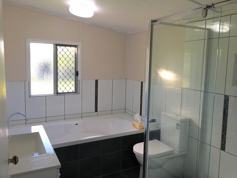 64402 Bruce Highway, Milman QLD 4702