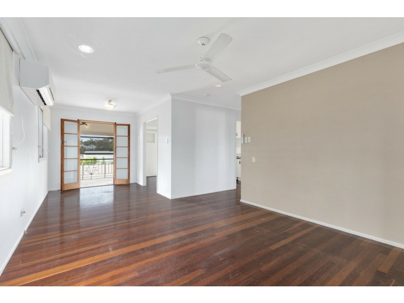 18 Booker Street, Park Avenue QLD 4701