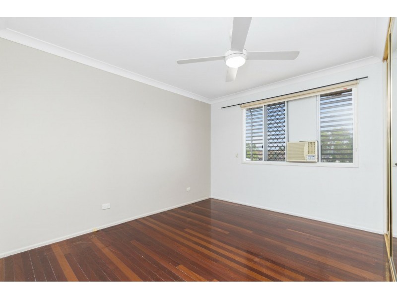 18 Booker Street, Park Avenue QLD 4701