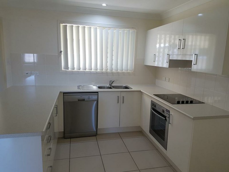 8 Fillwood Court, Gracemere QLD 4702