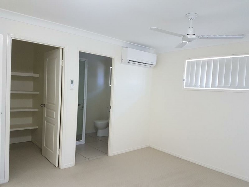 8 Fillwood Court, Gracemere QLD 4702