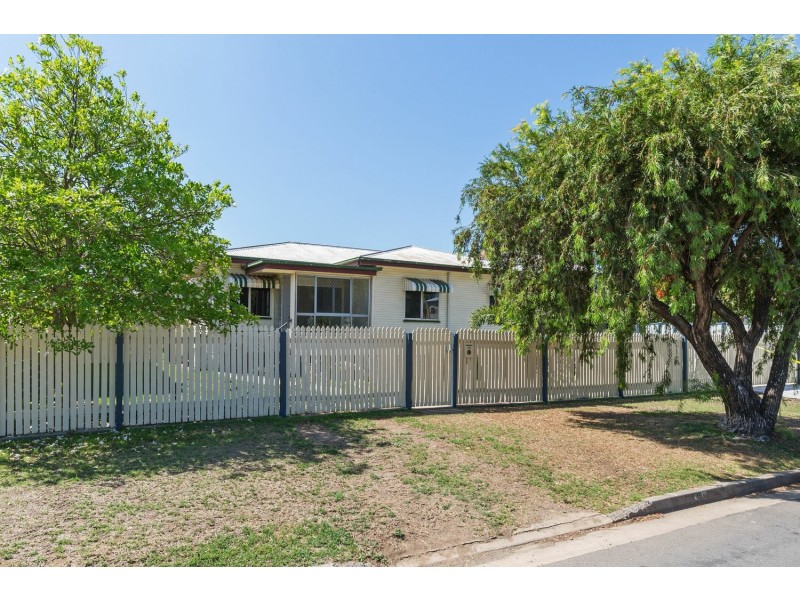 19 Alick Street, Park Avenue QLD 4701