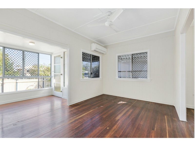 19 Alick Street, Park Avenue QLD 4701