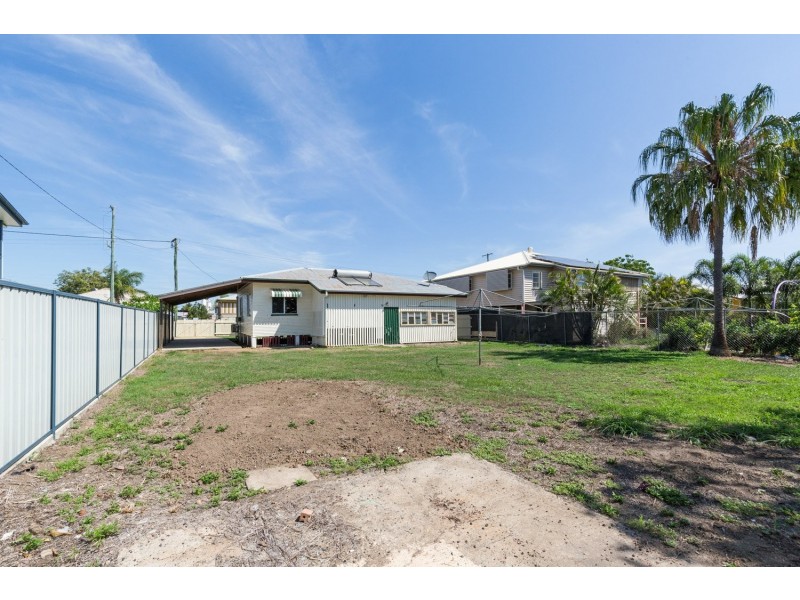19 Alick Street, Park Avenue QLD 4701