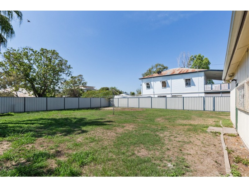 19 Alick Street, Park Avenue QLD 4701