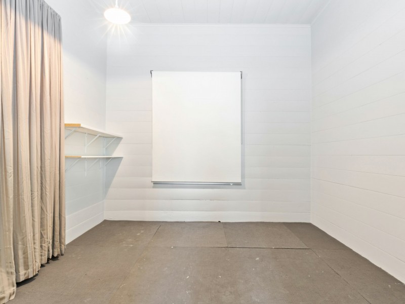 300 East Street, Depot Hill QLD 4700