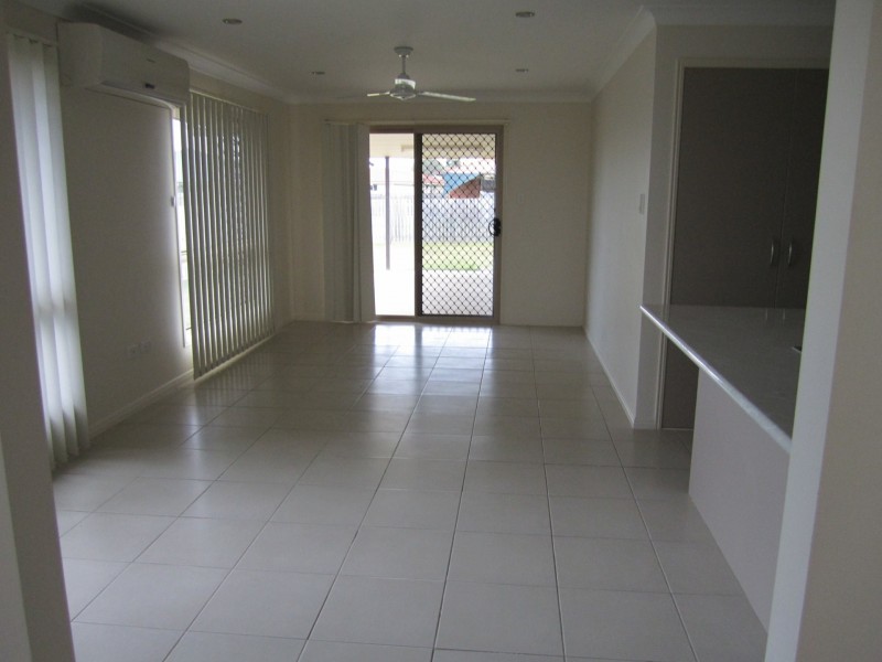 25 Joseph Street, Gracemere QLD 4702