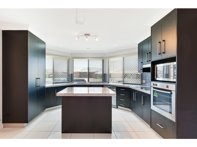 28 Riley Drive, Gracemere QLD 4702