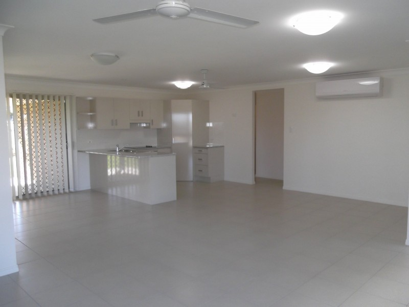 13 Jane Crescent, Gracemere QLD 4702