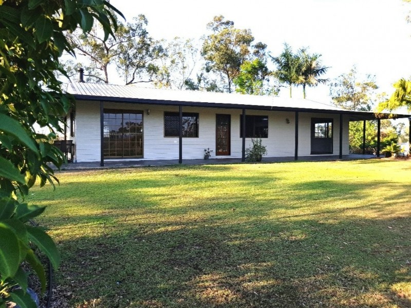 1038 Belmont Road, Glendale QLD 4711