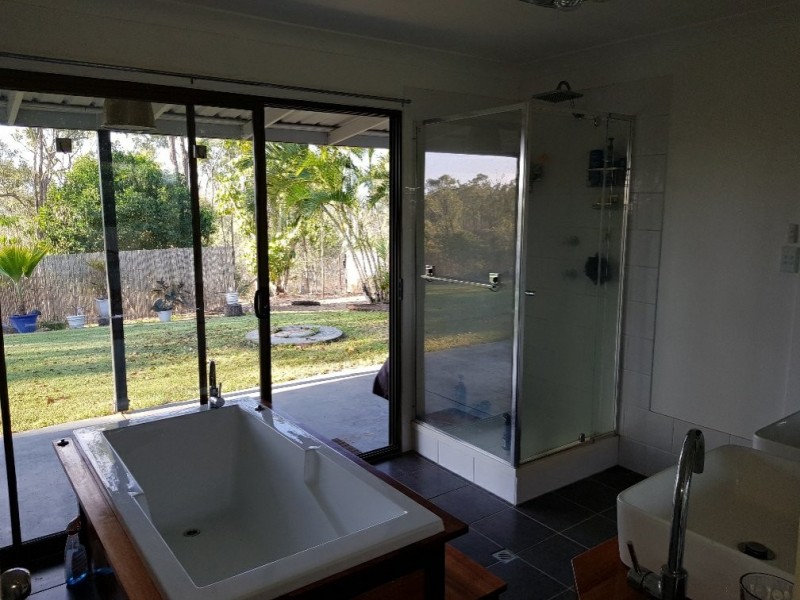 1038 Belmont Road, Glendale QLD 4711