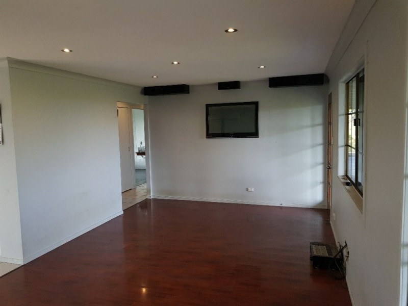 1038 Belmont Road, Glendale QLD 4711