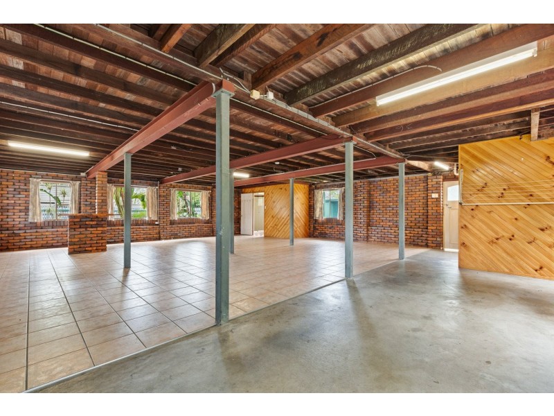 99 Livingstone Street, Berserker QLD 4701