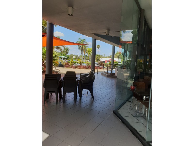 Unit 2/1 Aquatic Place, Park Avenue QLD 4701