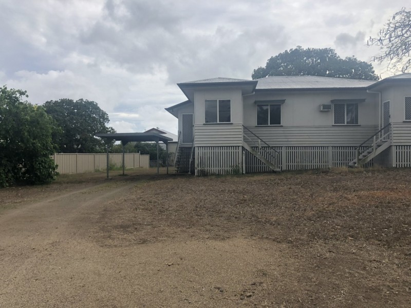 Unit 2/186 North Street, The Range QLD 4700