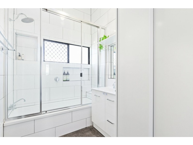 261 Noel Street, Berserker QLD 4701