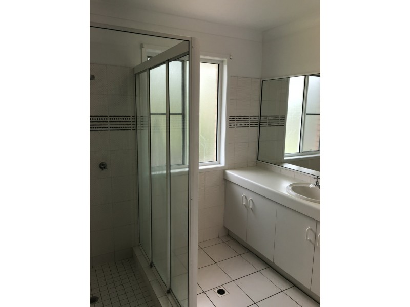 Unit 4/37 Armstrong Street, Berserker QLD 4701