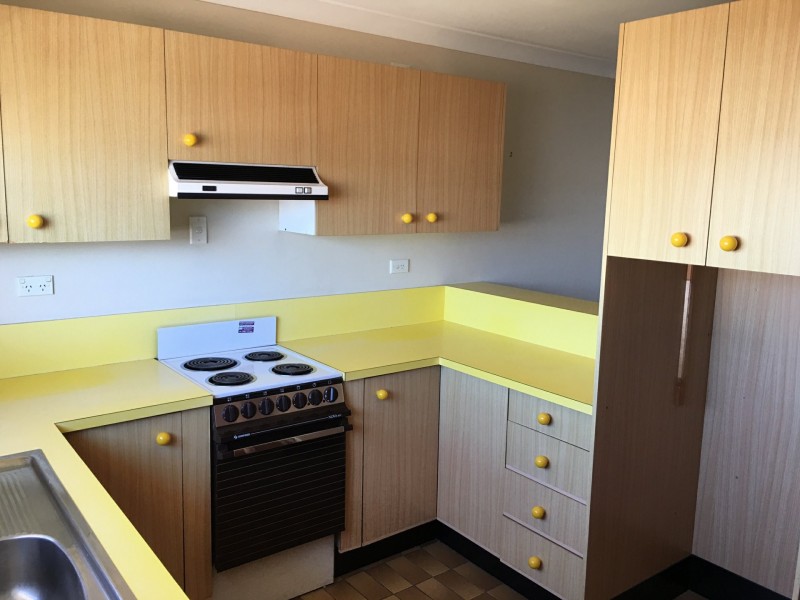 Unit 1/85 West Street, The Range QLD 4700