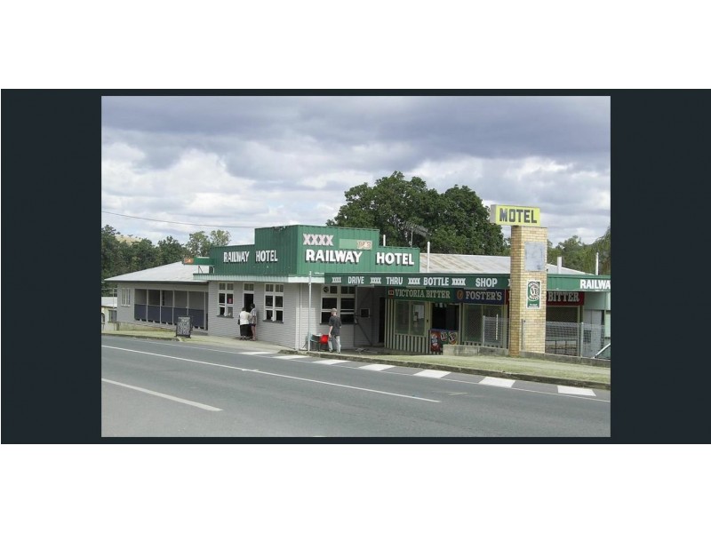 Railway Hotel/90 James Street, Mount Morgan QLD 4714
