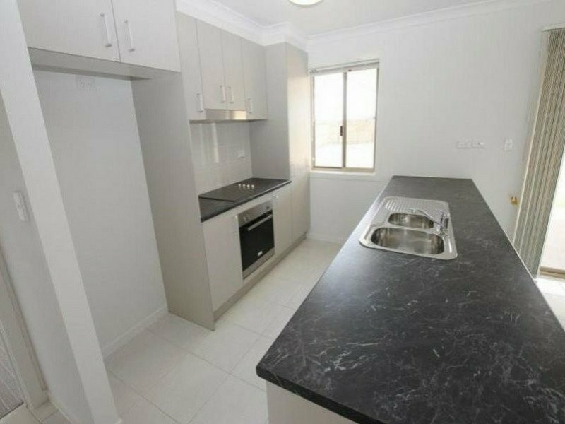 8 Taramoore Road, Gracemere QLD 4702