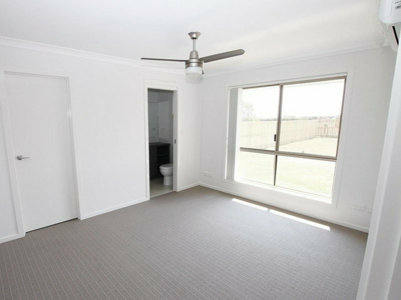 8 Taramoore Road, Gracemere QLD 4702