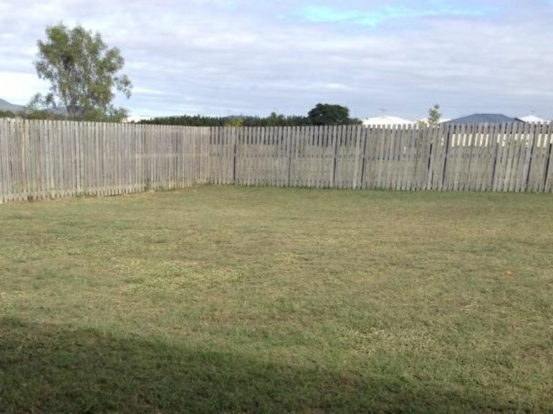 8 Taramoore Road, Gracemere QLD 4702