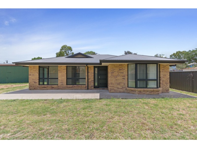 2 Gordon Lane, Mount Morgan QLD 4714