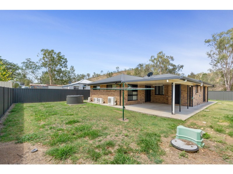 2 Gordon Lane, Mount Morgan QLD 4714