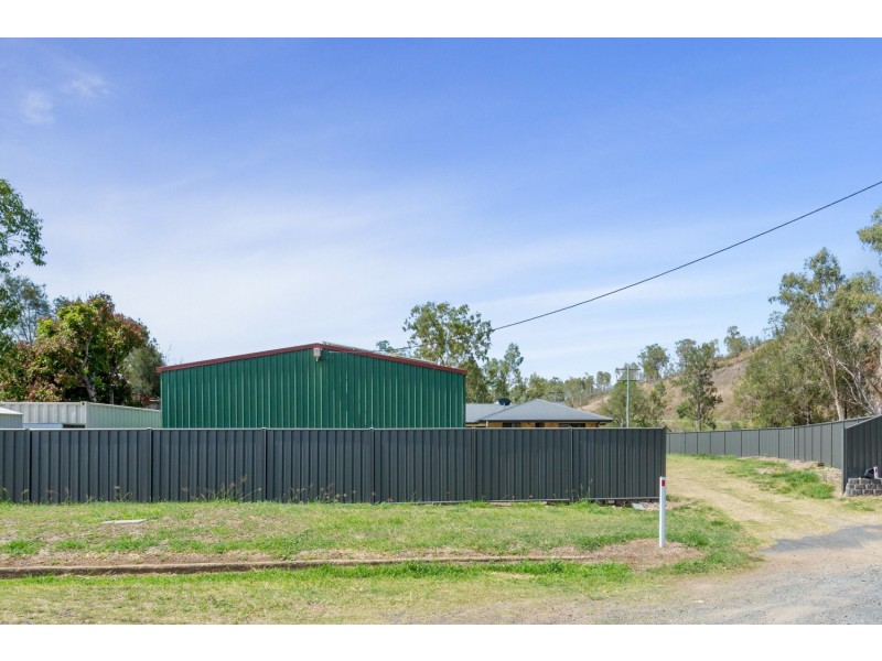 2 Gordon Lane, Mount Morgan QLD 4714