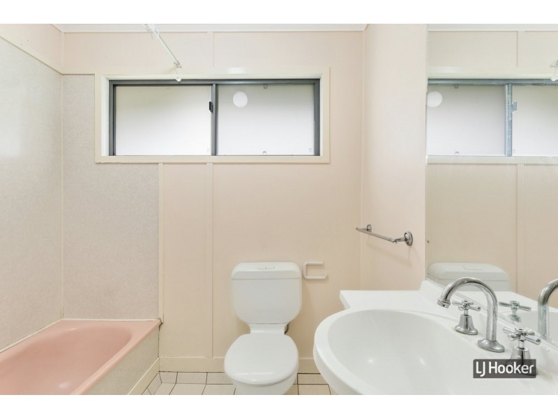 4 Wambool Street, West Rockhampton QLD 4700